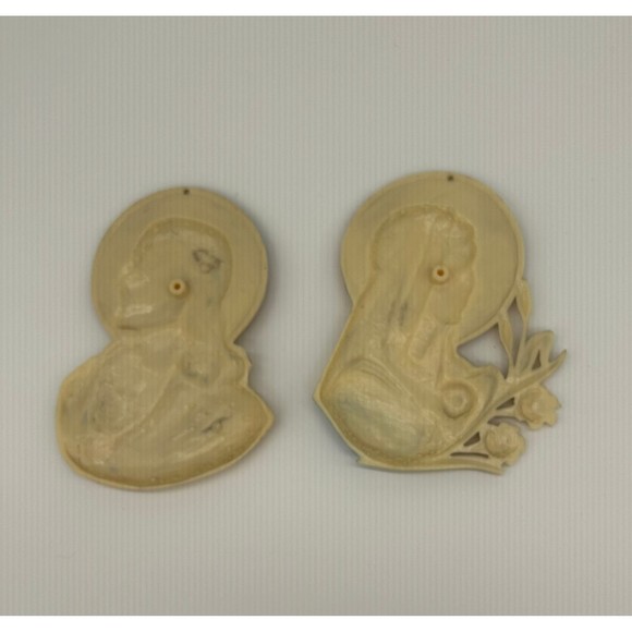 Celluloid Religious Jesus And Mary Wall Plaques Mid Century - Picture 3 of 5